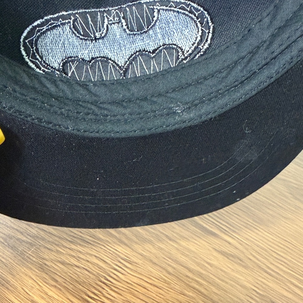 Batman Kids SnapBack Cap - Black and Yellow - Picture 9 of 9